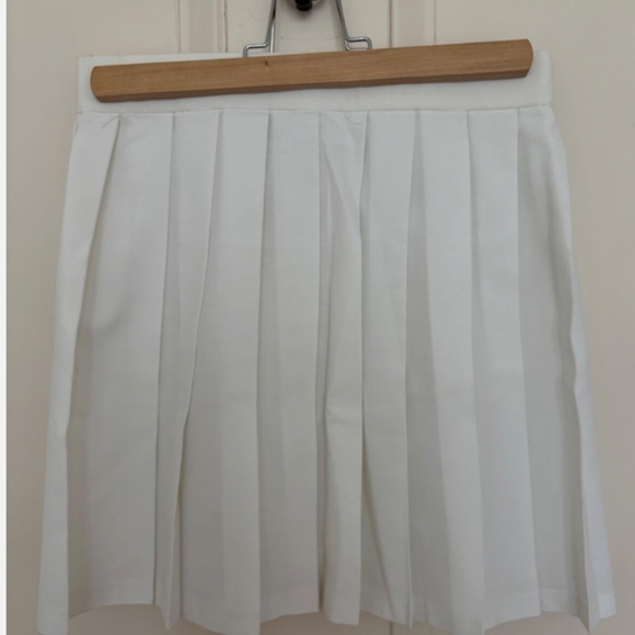 VINTAGE HARDY AMIES TENNIS SKIRT SO CUTE SIZE SMALL - Picture 2 of 7